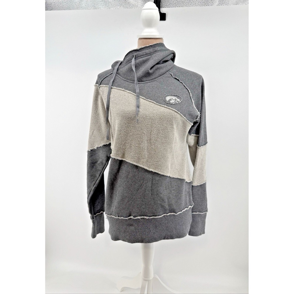 Iowa Hawkeyes Women's Small Gray Sweatshirt Tailgating University of Iowa NCAA